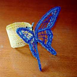 Dentelle figurative : papillon