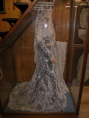 robe-lidia0108.jpg (22750 octets)