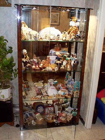 Vitrine76.jpg ( 30367 bytes)