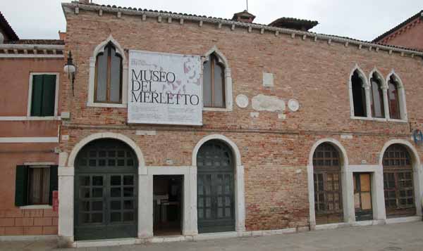 burano-musee007.jpg (24555 octets)