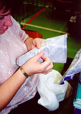 Dentelle et Broderie  Chatillon : dentelle  l'aiguille