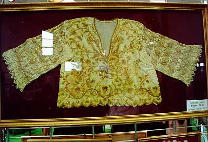 Dentelle et Broderie  Chatillon : liseuse