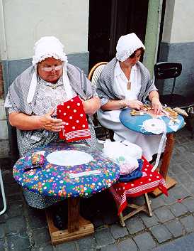 Les costumes dans les rues