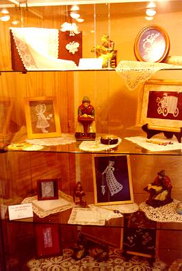 vitrine1.jpg (23903 octets)