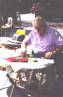 dentellier3.jpg (11991 octets)