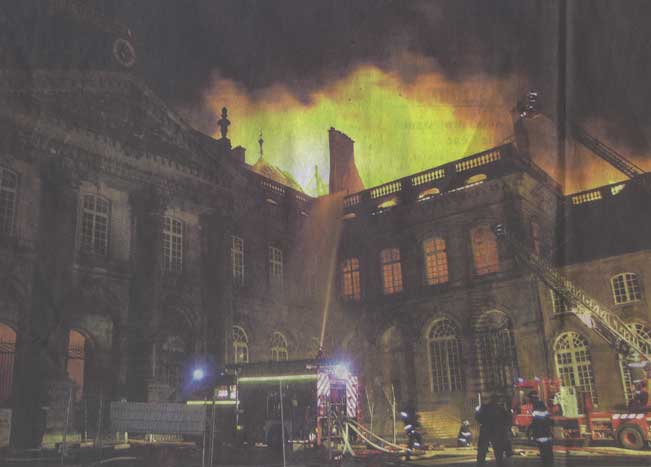 chateauFeu.jpg (24015 octets)