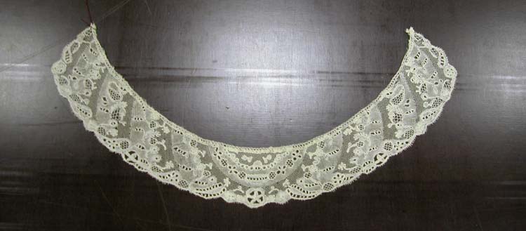 dentelle31.jpg (30345 octets)