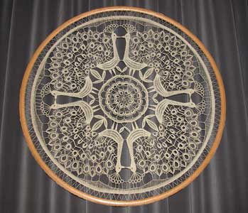 paon-rond20.jpg (22824 octets)