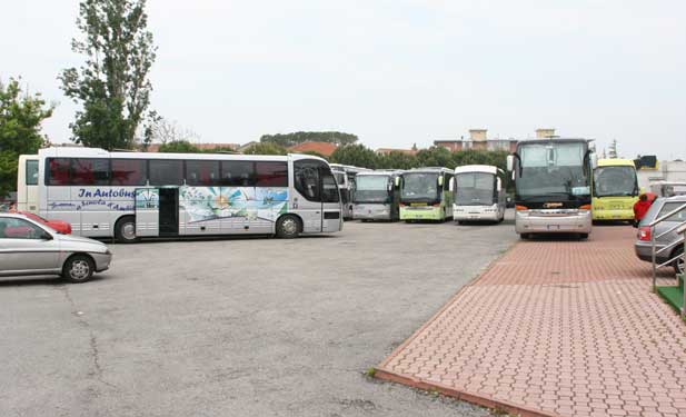 bus_5057.jpg (29070 octets)