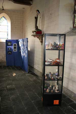 vitrine_5686.jpg (15202 octets)