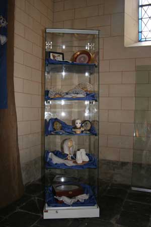 vitrine_5696.jpg (12833 octets)