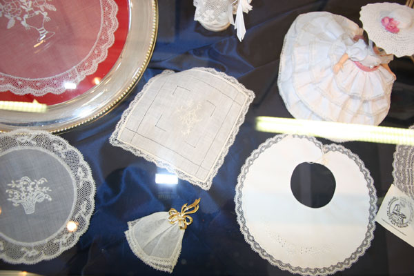 vitrine-valenciennes-det_92.jpg (57992 octets)