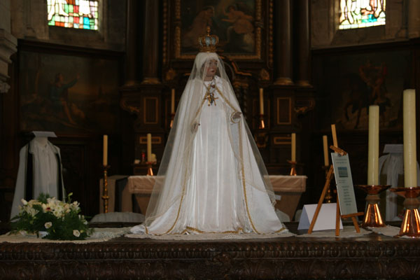 02-eglise-coeur-det8335.jpg (47810 octets)