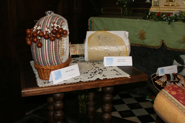 02-eglise-metiers_det8406.jpg (52559 octets)