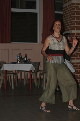 05-DansePub_8168.jpg (16029 octets)