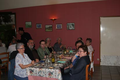 Table_0223.jpg (17961 octets)