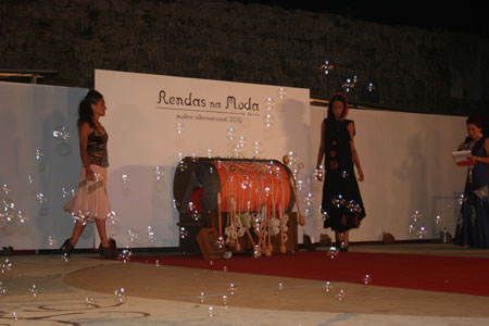 defile-sebourg_0311.jpg (28296 octets)