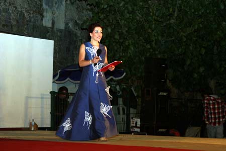presentatrice_0288.jpg (17296 octets)