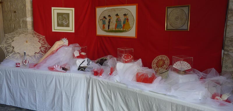 stand-asso_60691.jpg (43108 octets)