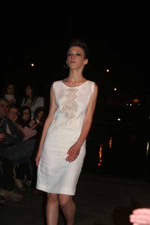 defile_0165.jpg (7900 octets)