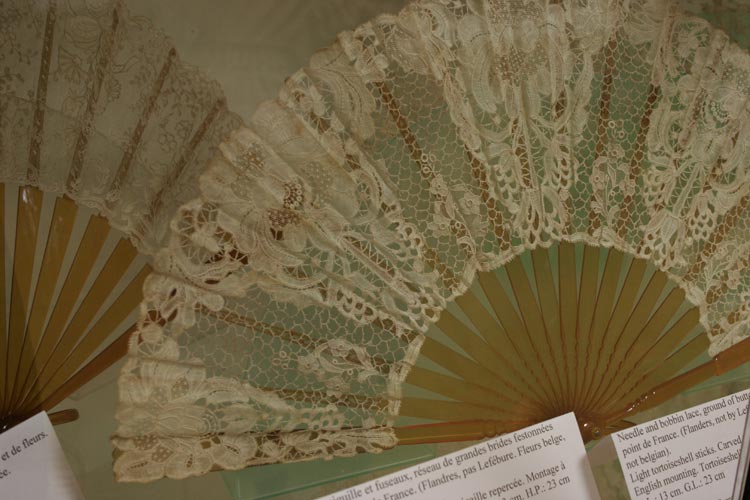 vitrine-det_1080.jpg (65927 octets)