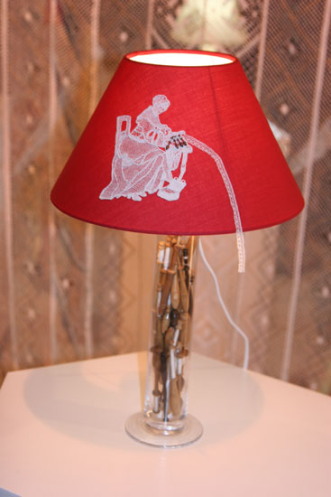 lampe-dentelliere_0253.jpg (35721 octets)