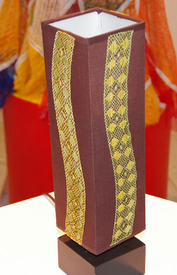 lampe-marron_6238.jpg (48552 octets)