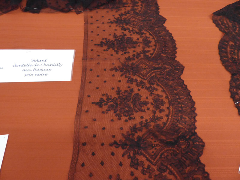 chantilly-det_0903.jpg (92542 octets)