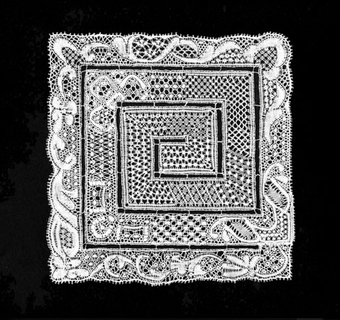 Binche.jpg (80149 octets)